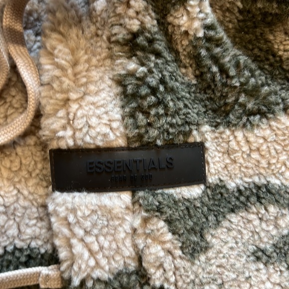 Fear of God Essentials Sherpa Fleece Pants Large - Picture 2 of 2